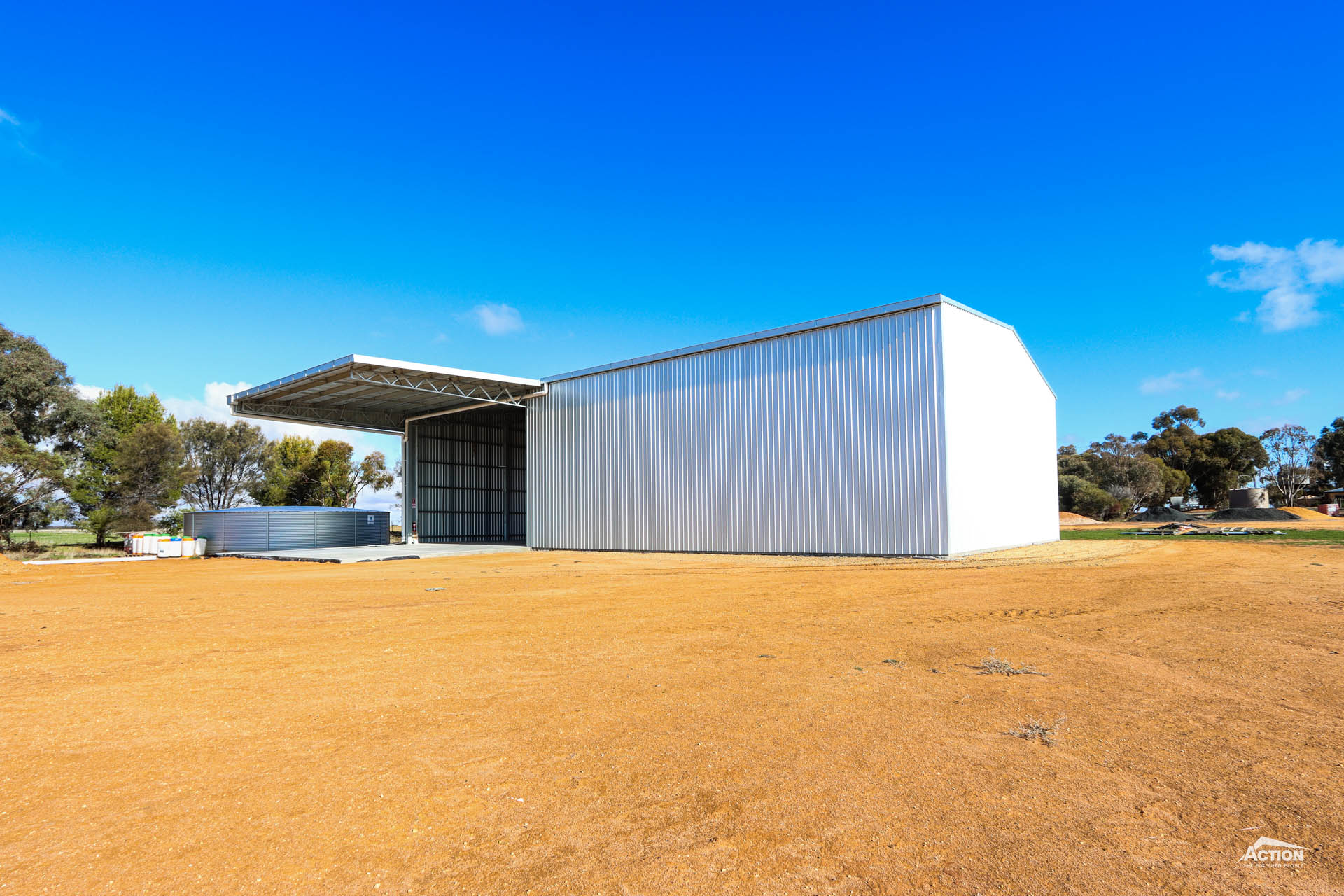 Read more about the article 25m x 18m x 6m chemical shed with 8m canopy